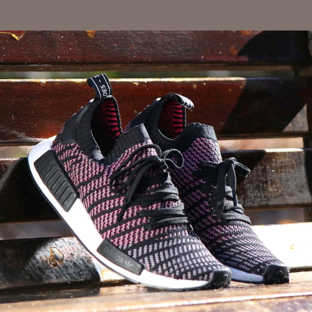 Adidas NMD R1 STLT Black Solar Pink size 11.5